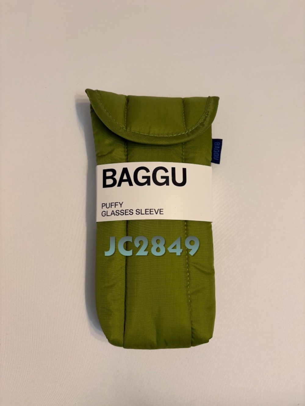 NWT Baggu Puffy Glasses Sleeve (Green Juice)